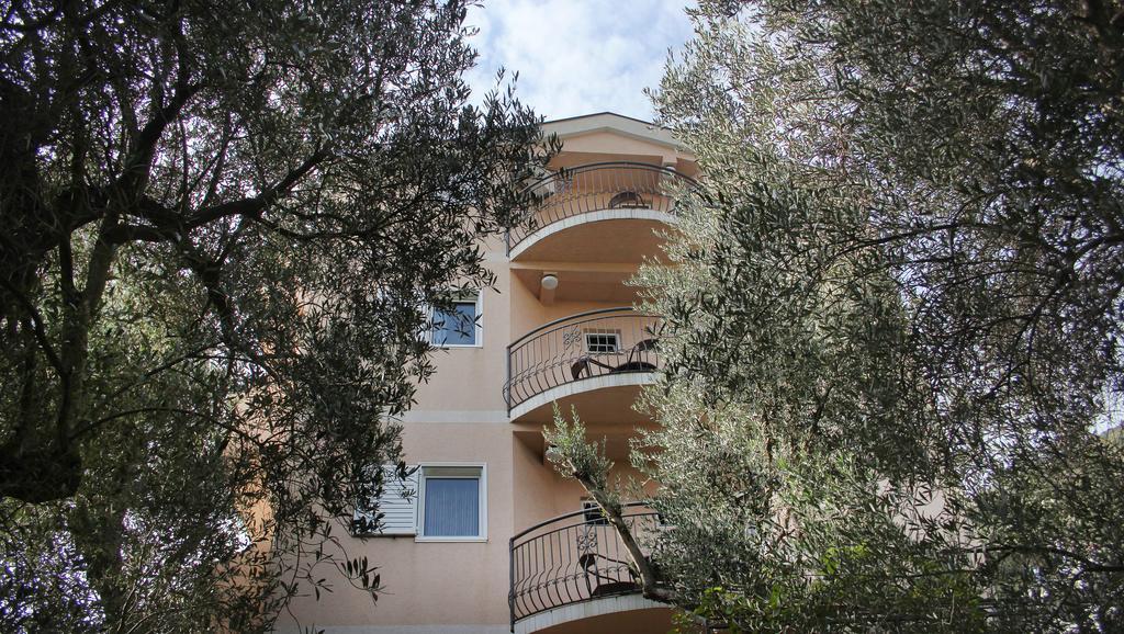 Apartments Villa Slavica Петровац Экстерьер фото