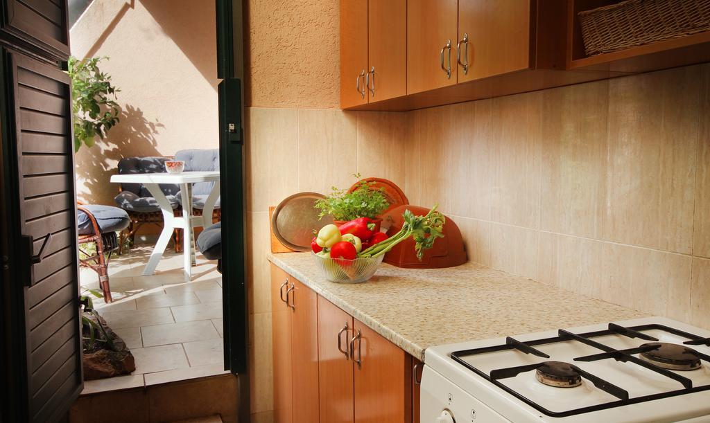 Apartments Villa Slavica Петровац Экстерьер фото