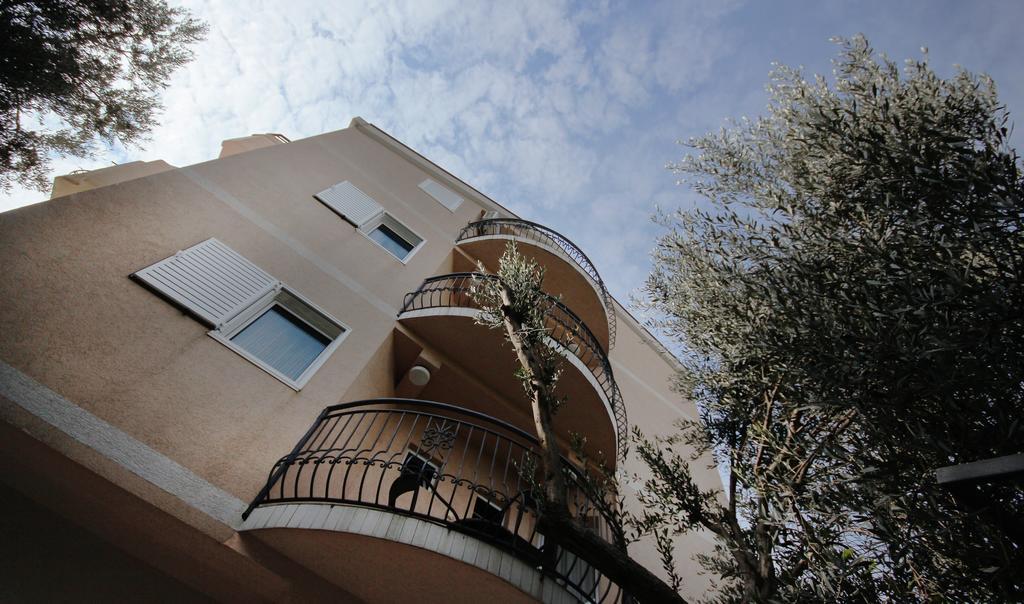 Apartments Villa Slavica Петровац Экстерьер фото