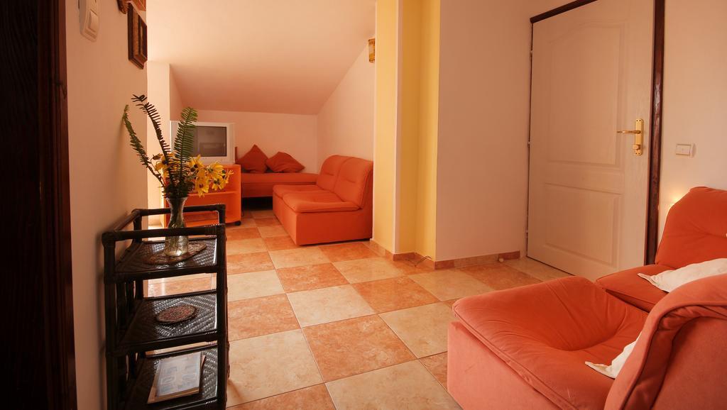 Apartments Villa Slavica Петровац Номер фото